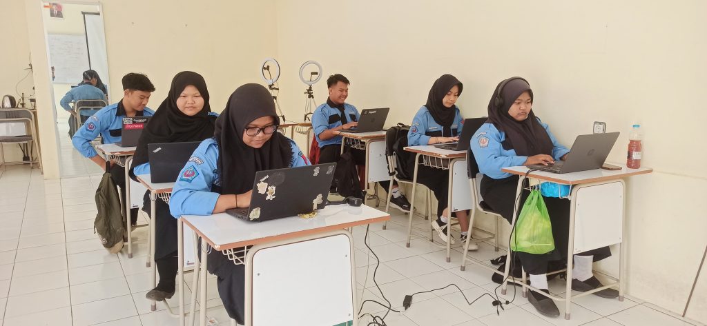 Pilih SMK Swadaya Semarang untuk Masa Depan Cerah